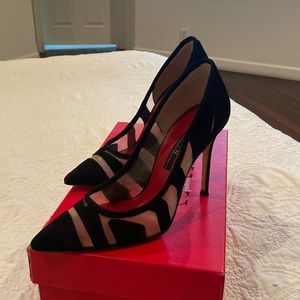 Carolina Herrera original pumps